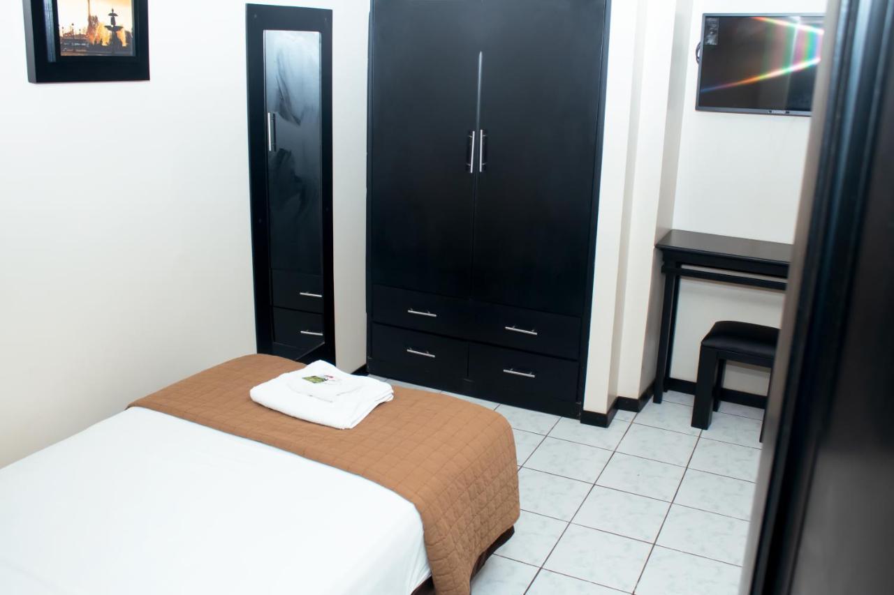 מצ'אלה Hotel Paris מראה חיצוני תמונה