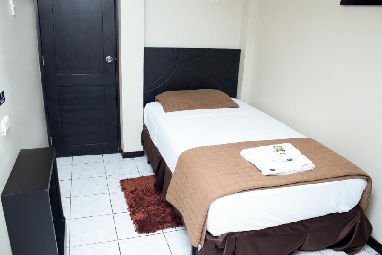 מצ'אלה Hotel Paris מראה חיצוני תמונה